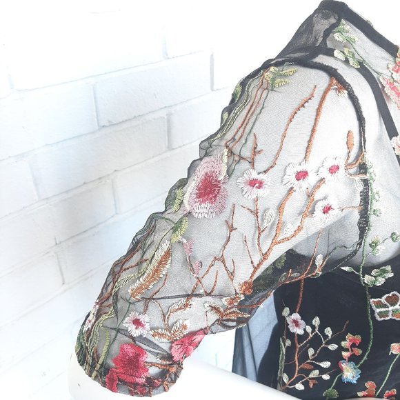 🌻Floral Embroidery Dress🌹 - Picture 5 of 7